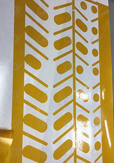 覆蓋膜激光切割.jpg 覆蓋膜激光切割.jpg