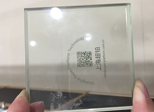 用激光切割設(shè)備切割超薄玻璃1.png 用激光切割設(shè)備切割超薄玻璃1.png