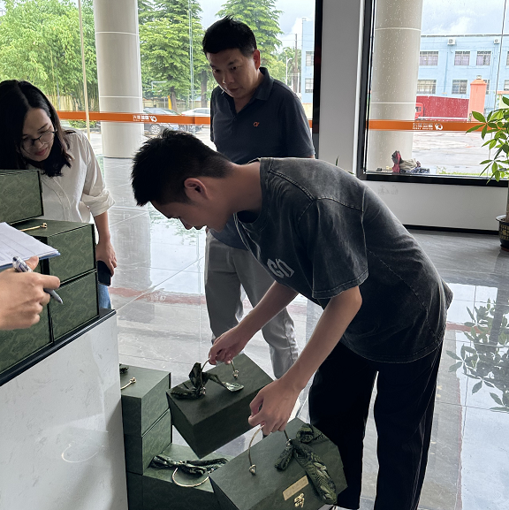 超越激光端午節(jié)福利 (2).png